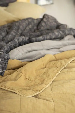Vintage Mustard Quilt LovelyNord